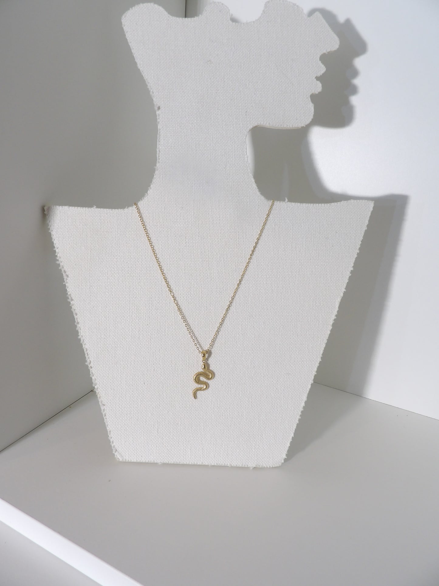 COLLIER SERPENT ÉTERNEL